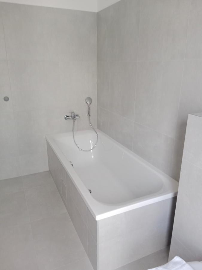 Haus Mit Garten Bei Wien Langenzersdorf Екстериор снимка